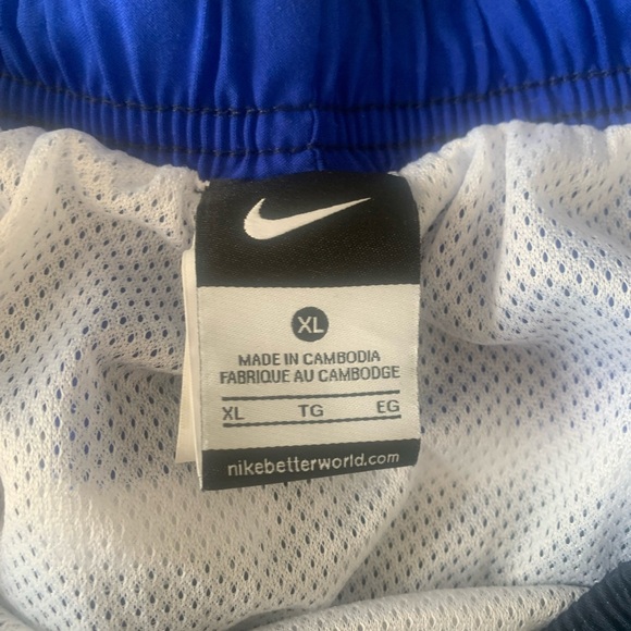 Nike Men’s Swim trunks - Picture 2 of 3